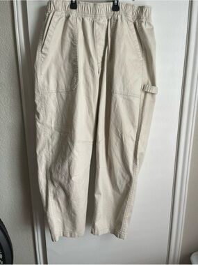 NWOT Old Navy Khaki Cargo Pants